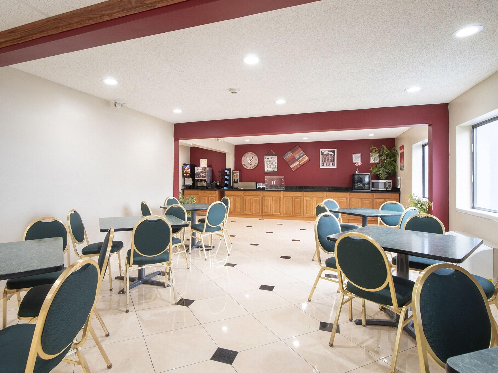 Oyo Townhouse Houston Airport North Hotel Bagian luar foto