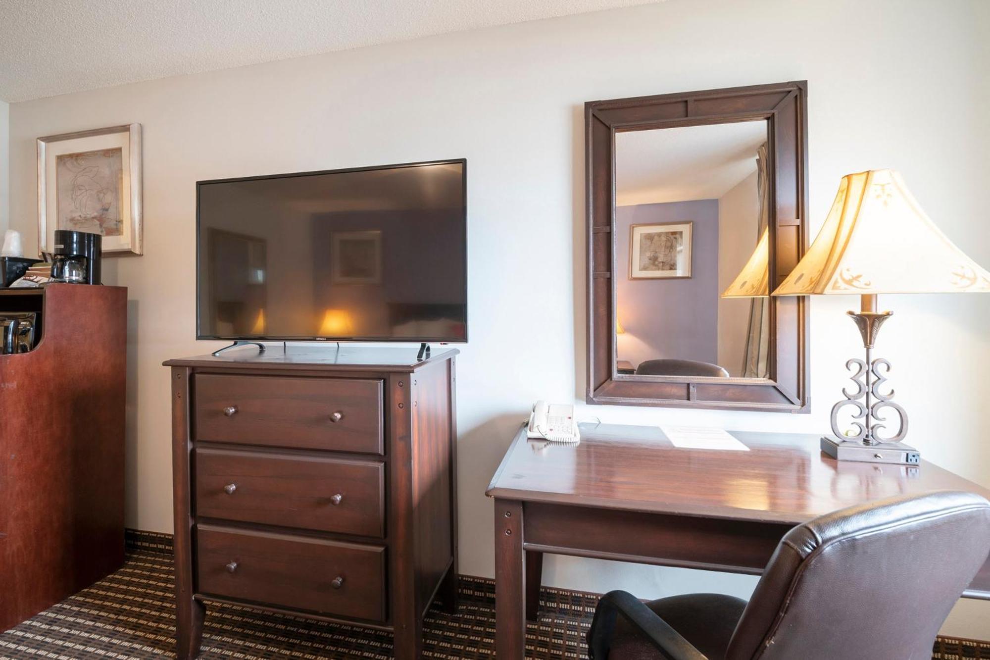 Oyo Townhouse Houston Airport North Hotel Bagian luar foto