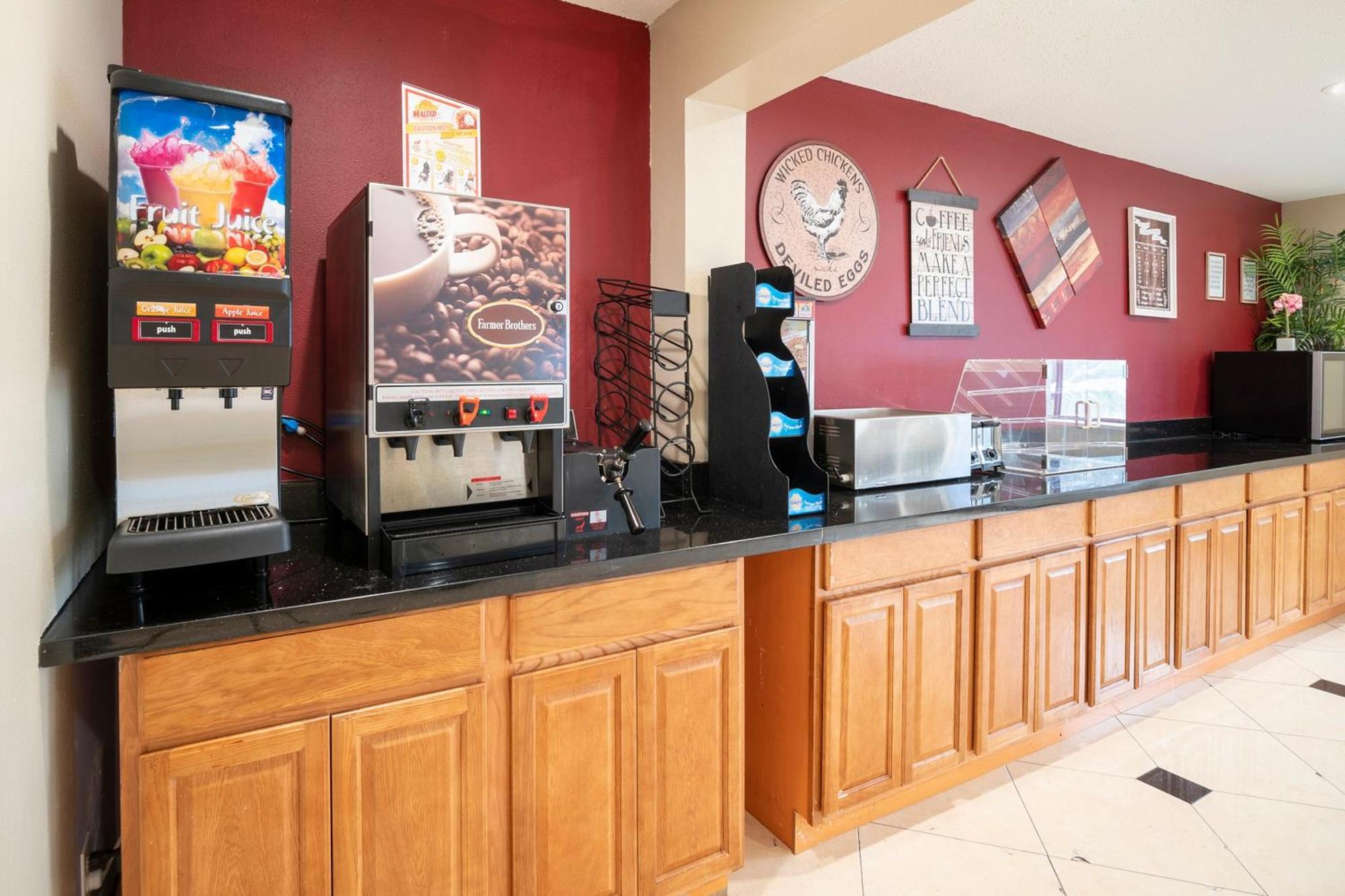 Oyo Townhouse Houston Airport North Hotel Bagian luar foto
